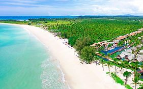 Graceland Khaolak Beachfront Resort